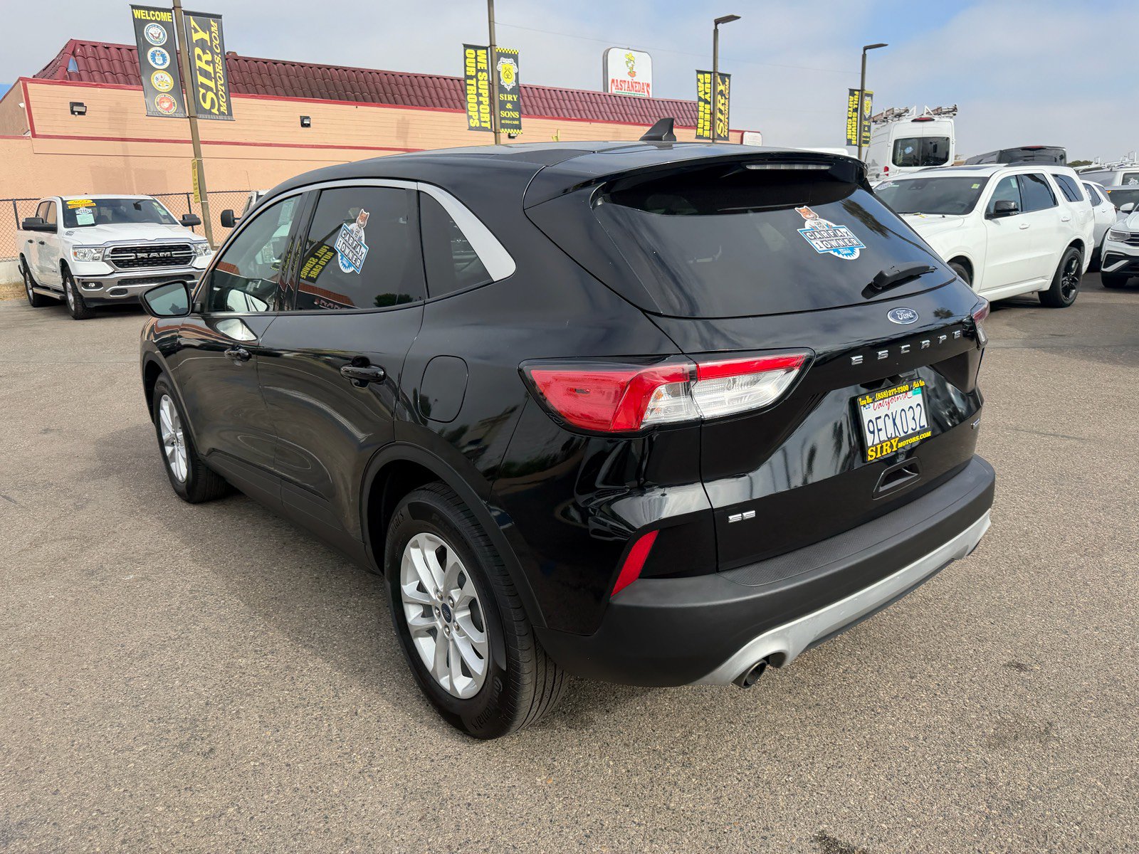 Used 2022 Ford Escape SE FWD image 5