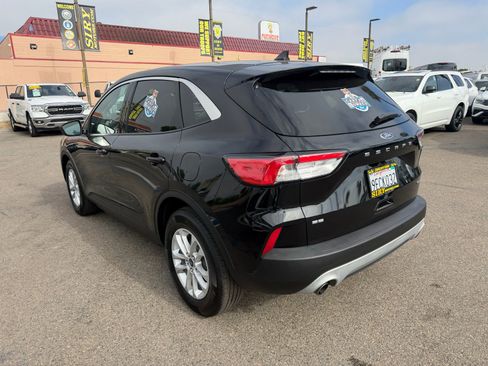 Used 2022 Ford Escape SE FWD image 5