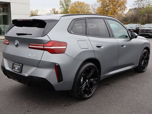 Used 2025 BMW X3 xDrive30i w/ Premium Package image 3