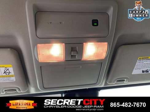 Used 2025 Nissan Frontier SV w/ SV Convenience Package AWD/4WD image 19