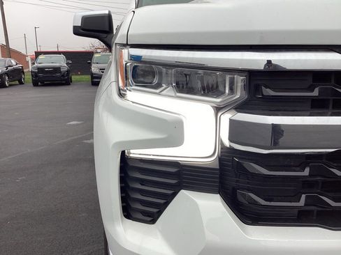 Used 2024 Chevrolet Silverado 1500 LT image 8