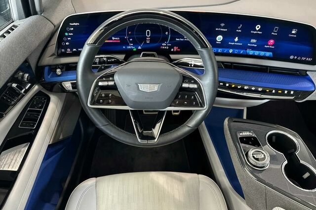 Certified 2026 Cadillac Optiq Sport 2 AWD/4WD image 14