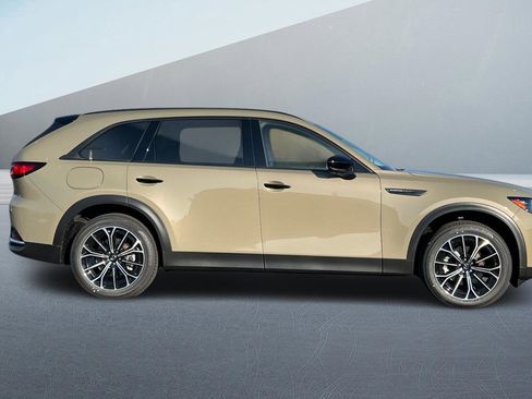 New 2025 MAZDA CX-70 Plug-In Hybrid w/ Premium Plus image 2