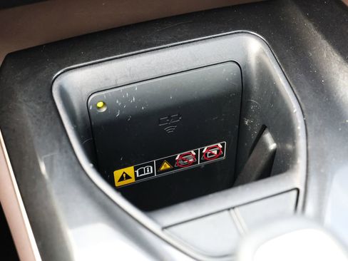 Used 2024 Toyota Crown AWD/4WD image 23