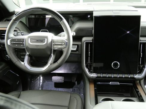 New 2026 GMC Yukon XL Denali w/ Denali Reserve Package image 21