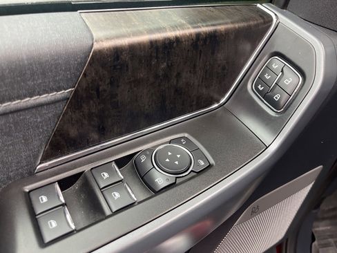 Used 2021 Ford F150 Lariat w/ Equipment Group 502A High image 9