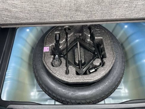 Used 2026 Hyundai Venue SE FWD image 25