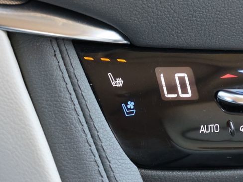 Used 2021 Cadillac XT5 Premium Luxury image 21