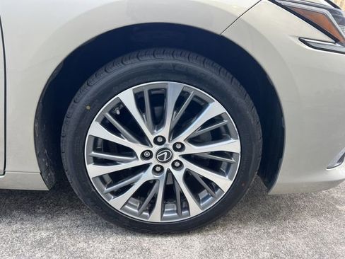 Used 2019 Lexus ES 350 w/ Premium Package image 36