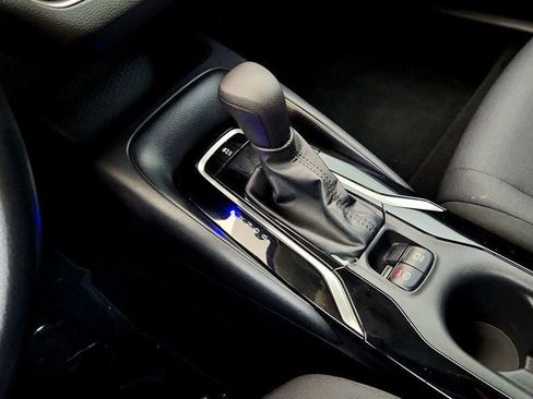 Used 2022 Toyota Corolla LE FWD image 16