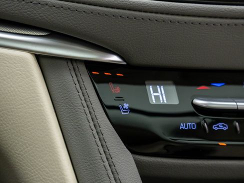 New 2026 Cadillac XT5 Premium Luxury w/ LPO, Floor Liner Package image 25