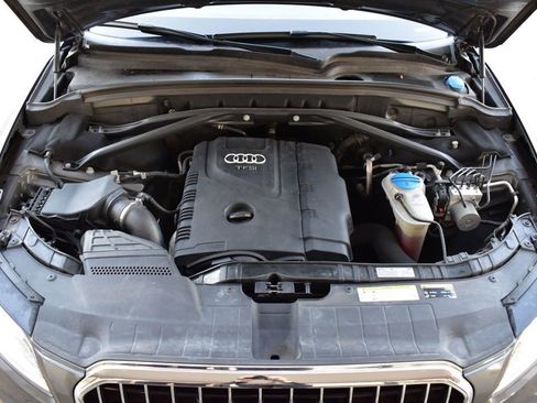 Used 2017 Audi Q5 2.0T Premium Plus w/ Technology Package image 12