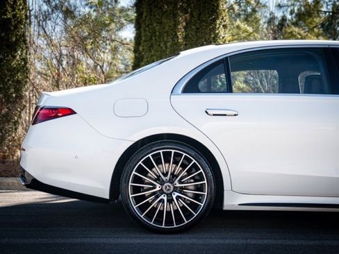 Used 2021 Mercedes-Benz S 580 4MATIC Sedan image 12