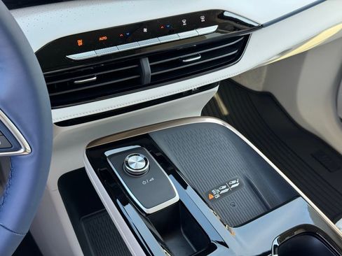 New 2026 Buick Enclave Avenir image 33