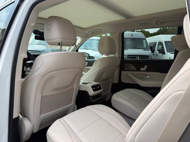 New 2027 Mercedes-Benz GLS 450 4MATIC image 19
