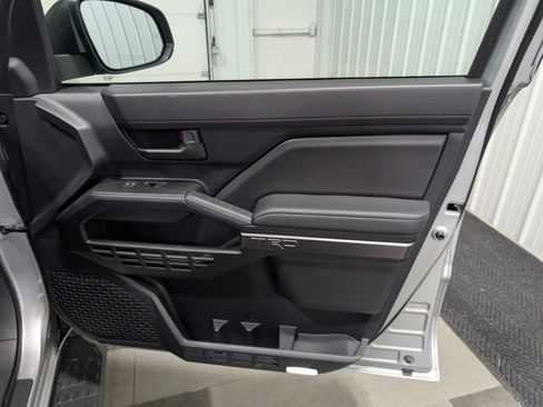 Used 2025 Toyota 4Runner TRD Off-Road image 27