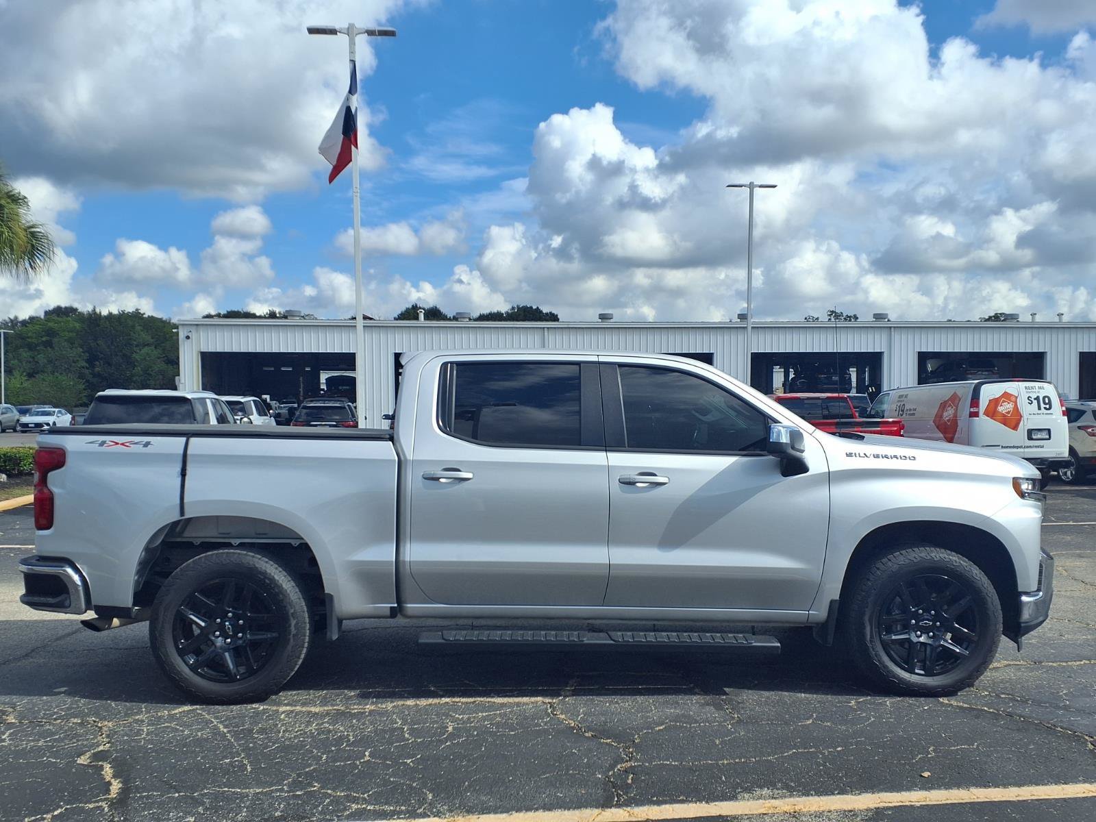 Used 2021 Chevrolet Silverado 1500 LT AWD/4WD image 20