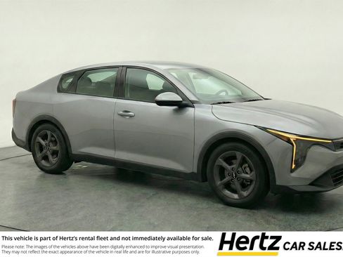 Used 2025 Kia K4 FWD image 1