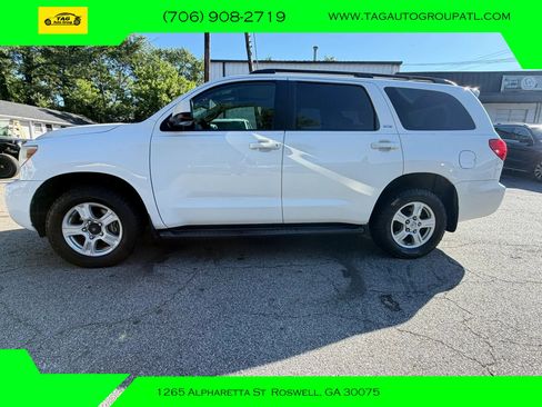 Used 2013 Toyota Sequoia SR5 w/ Premium Pkg AWD/4WD image 3