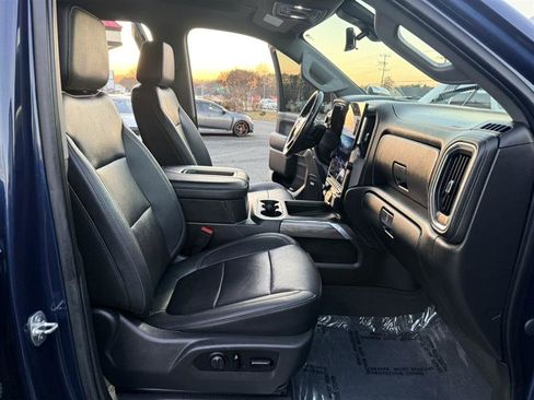 Used 2021 Chevrolet Silverado 2500 LTZ w/ LTZ Plus Package image 13