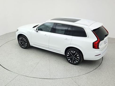 New 2026 Volvo XC90 T8 Plus image 16