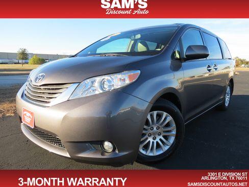 Used 2011 Toyota Sienna XLE image 1