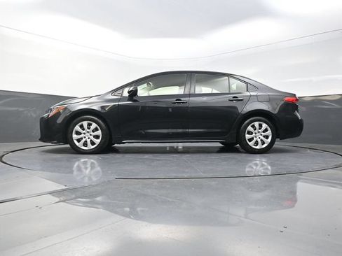 Certified 2021 Toyota Corolla LE FWD image 34