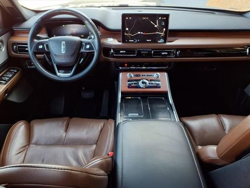 Used 2021 Lincoln Aviator Reserve w/ Equipment Group 202A AWD/4WD image 6