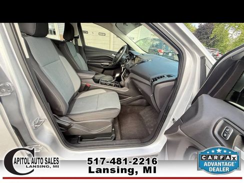 Used 2018 Ford Escape SE w/ SE Sync 3 Package AWD/4WD image 18
