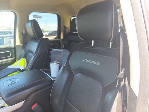 Used 2020 RAM 1500 Laramie AWD/4WD image 10