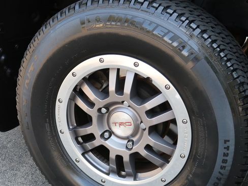 Used 2011 Toyota Tundra 4x4 CrewMax w/ TRD Rock Warrior Pkg image 10