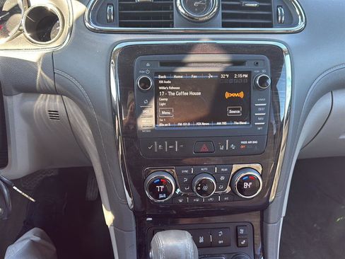 Used 2017 Buick Enclave Premium image 19