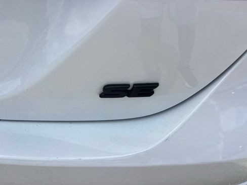 Used 2023 Toyota Camry SE FWD image 6