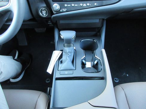 New 2025 Lexus ES 350 image 41