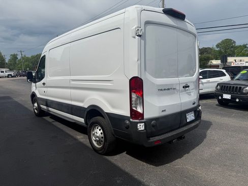 Used 2025 Ford Transit 250 148 Medium Roof Extended AWD w/ Load Area Protection Package image 5