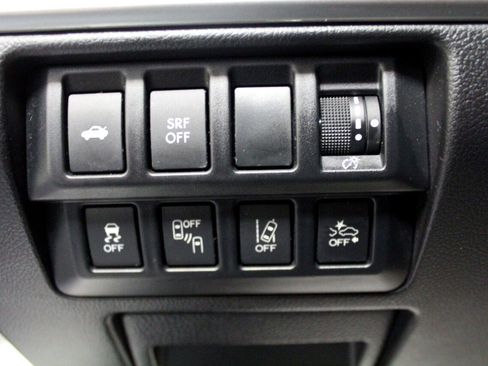 Used 2016 Subaru Legacy 2.5i Limited image 11