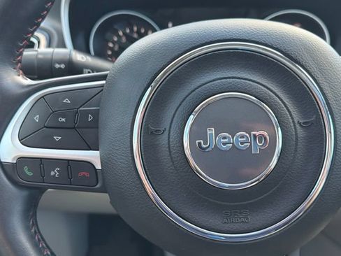 Used 2019 Jeep Compass Limited AWD/4WD image 25