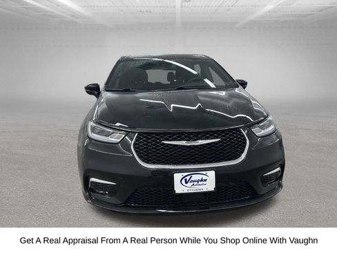 Used 2025 Chrysler Pacifica Select FWD image 5
