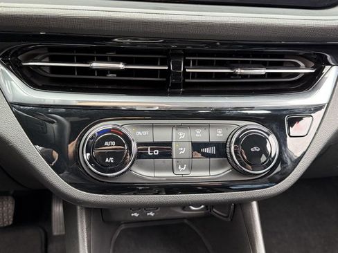 Used 2025 Buick Envista Sport Touring image 21