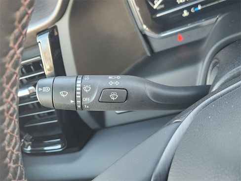 Used 2025 GMC Sierra 2500 AT4X image 26