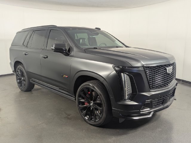 Used 2026 Cadillac Escalade V w/ LPO, ONYX Package AWD/4WD image 2