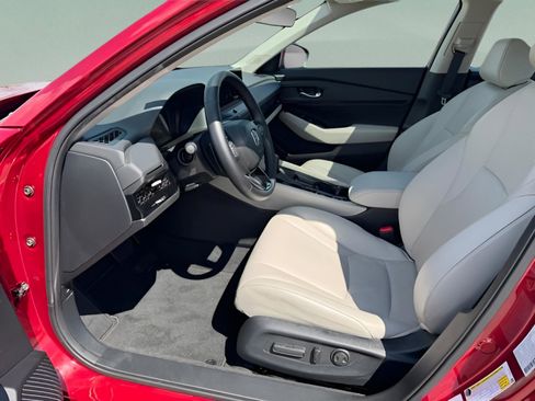 Certified 2025 Honda Accord EX-L image 9