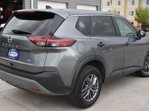 Used 2023 Nissan Rogue S image 5