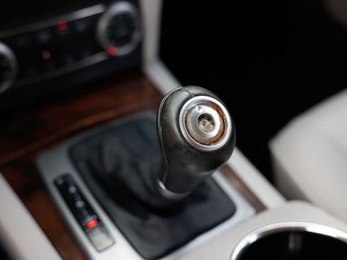 Used 2010 Mercedes-Benz GLK 350 2WD w/ Multimedia Pkg image 44