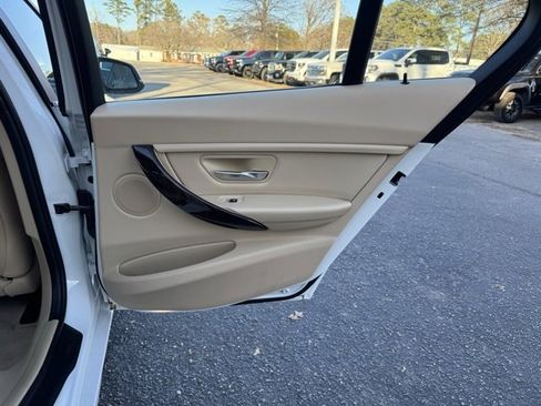 Used 2015 BMW 328i xDrive Sedan image 12