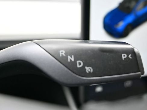 Used 2020 Tesla Model Y Long Range image 19