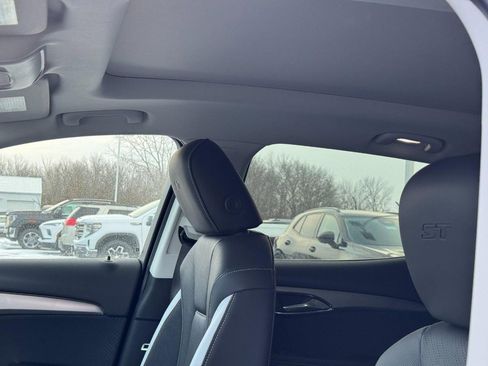 New 2026 Buick Envision Sport Touring image 18