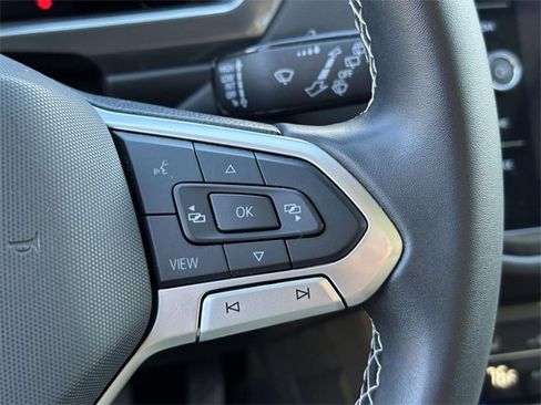 Used 2022 Volkswagen Tiguan SE image 24