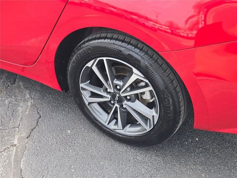 Used 2024 Kia Forte LXS image 18