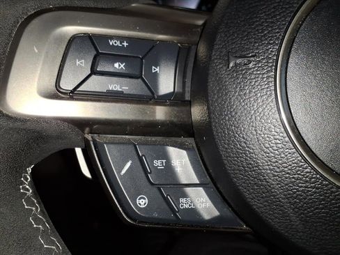 Used 2022 Ford Mustang Shelby GT500 w/ Technology Package image 20